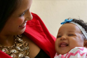 Medina ratifica compromiso de apoyar a las madres dominicanas; las felicita en su día