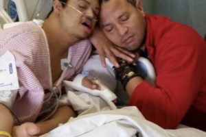 José Manuel Rodríguez espera por un milagro para salvar a su hijo