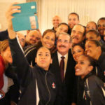 Medina felicita Selección de Voleibol Femenino ganadora medalla de plata