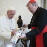 Jefe de finanzas del Vaticano acusado de abuso sexual contra niños