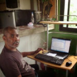 Periodista Rodríguez urge de pensión; tiene solo dos dedos en su mano derecha para digital