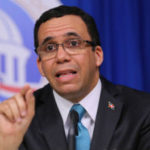 Ministro de Educación denuncia encontró casi 4,000 “profesores botellas”