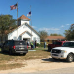 Al menos 27 muertos y docenas de heridos deja tiroteo en iglesia de Texas