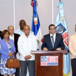 Navarro revela un total de 55,435 docentes recibirán incentivos desde enero y marzo de manera retroactiva