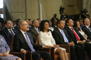 Presidente Medina participa en misa solemne en la Basílica