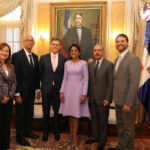 Medina recibe a presidente de Olimpiadas Especiales, Timothy Shriver. RD será sede torneo
