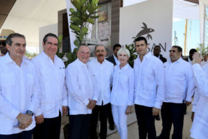 Presidente Media da «primer picazo» Hotel Lopesan Costa Bávaro de 1,025 habitaciones