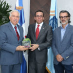 Banco BHD León dona al Minerd 7 mil ejemplares del documental “Hay un país en el mundo”