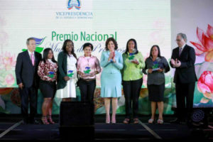 Margarita Cedeño reconoce a 11 mujeres por ser ejemplo en sus comunidades