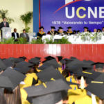 Andrés Navarro exhorta a jóvenes profesionales a desarrollar capacidad de trabajo en equipo