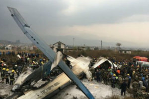 Al menos 49 muertos en accidente de avión en Katmandú