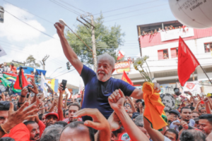 Lula Anuncia que cumplirá mandato de prisión para demostrar que es inocente