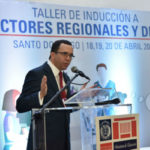 Navarro exhorta a directores de escuelas a ser transparentes, participativos y eficientes