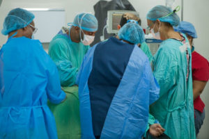 Plan Social realizará jornada de cirugía de reducción y reconstrucción de senos en Santiago