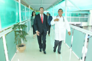Director general de Promese/CAL visita Fundación Cruz Jiminián