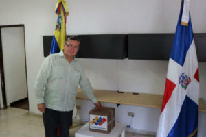 Pocas personas ejercen voto en Embajada de Venezuela en RD; solo 657 están registrados en el padrón