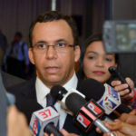 Navarro expresa pesar por muertes de figuras de la comunicación y relacionados