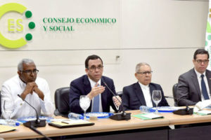 Navarro presenta al Consejo Económico y Social metodología para concertación de nueva Ley de Educación