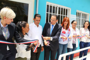 Promese/CAL inaugura Farmacia del Pueblo en Miches