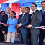 Presidente Medina entrega dos modernos centros educativos en provincia La Vega