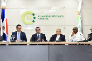Navarro acuerda con Consejo Económico y Social procedo de concertación para propuesta de nueva Ley Educación