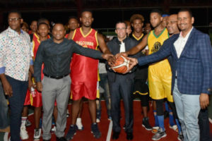 Dedican a Andrés Navarro el XXVI Torneo Superior de Baloncesto Nigua 2018, “Copa Pedro Castro”