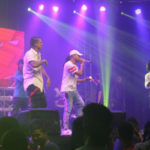 Jóvenes de la capital disfrutan espectáculo con Mozart La Para y Lo Blanquito