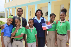 San Pedro de Macorís: presidente Danilo Medina entrega dos escuelas a más de 1,200 estudiantes