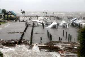 Huracán Michael deja un muerto en La Florida; baja a categoría 2