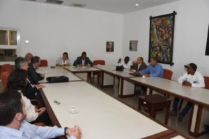 Ministerio de Trabajo logra acuerdo entre sindicato y ejecutivos de Punta Catalina
