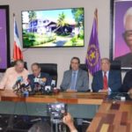 Miembros del CP del PLD encabezados por Pared Pérez califican de beligerante posición de Fernández y sus seguidores