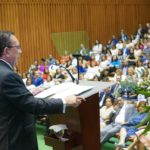 Gobernador Valdez Albizu informa que la economía creció 5.1 % en el mes de septiembre