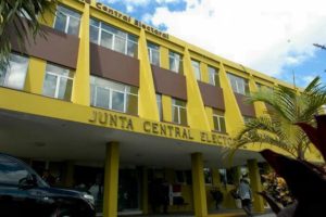 JCE informa 129 municipios y 148 distritos municipales concluyeron cómputo electoral al 100%