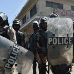 Opositores amenazan con cerrar instituciones públicas de Haití