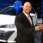 EDE Este concluye promoción con entrega de un vehículo a cliente ganadora