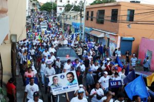 Manuel Jiménez moviliza miles de personas en Santo Domingo Este