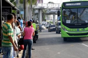 Para frenar ritmo contagio COVID-19, Comisión Alto Nivel prohíbe circulación autobuses e interrumpe servicios OMSA, Metro y Teleférico