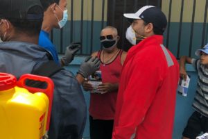 Candidato a diputado del PRD Amín Vásquez realiza jornada de desinfección en Capotillo contra Coronavirus