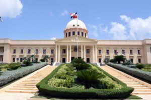 Presidente Medina designa nuevos gobernadores en 7 provincias; cónsul en Juana Méndez, Haití y subdirector IAD