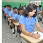 Educación virtual y dotación de laptops para iniciar año escolar