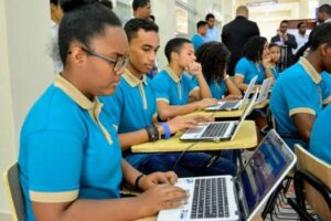 Gobierno pagará internet de cada estudiante para educación virtual