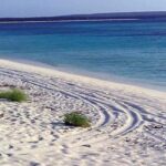 Macarulla anuncia un fondo de inversión para turismo de Pedernales