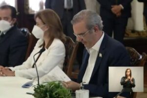 Presidente Abinader promulga reglamento de la Ley de Alianzas Público Privadas