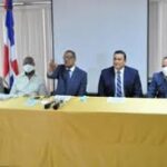 Empresarios textiles reclaman al gobierno pago de RD$500 millones por producción uniformes escolares y mochilas