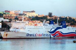 Ferries del Caribe reanuda transporte de pasajeros entre RD y Puerto Rico