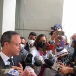 Jean Alain dice que está «muy tranquilo» y dispuesto a acudir a cualquier llamado de las autoridades