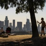 EE.UU.: Estados se resisten a restricciones por pandemia