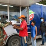 Cocinas móviles de los Comedores Económicos del Estado se instalan en Hato Mayor y Azua; entregan comida gratis a más de 40 mil personas