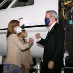 Presidente Abinader regresa al país tras asistir a toma de posesión en Ecuador