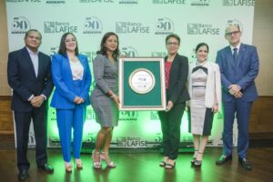 Realizan tercera edición del Premio Empresa Exportadora Lafise-Adoexpo 2022